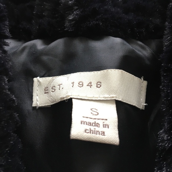 EST. 1946 Fuzzy Vest Black S - Picture 5 of 8
